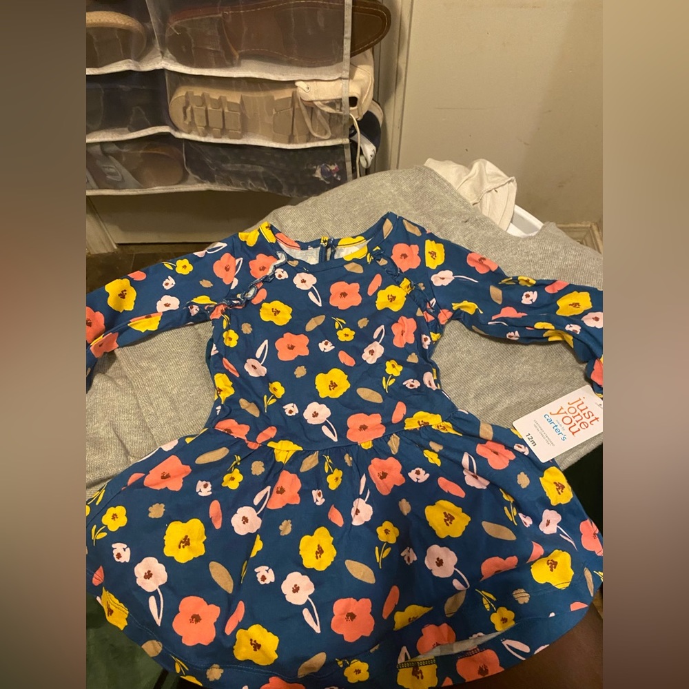 Brand New cute flower dress (12 months )